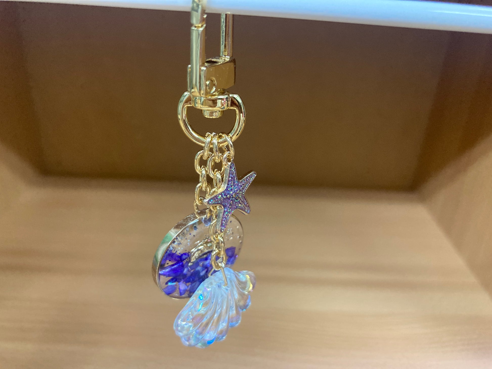 Tiny Treasures Seoul - Purple Starfish, Shell & Dolphin Glitter Bag Charm 7
