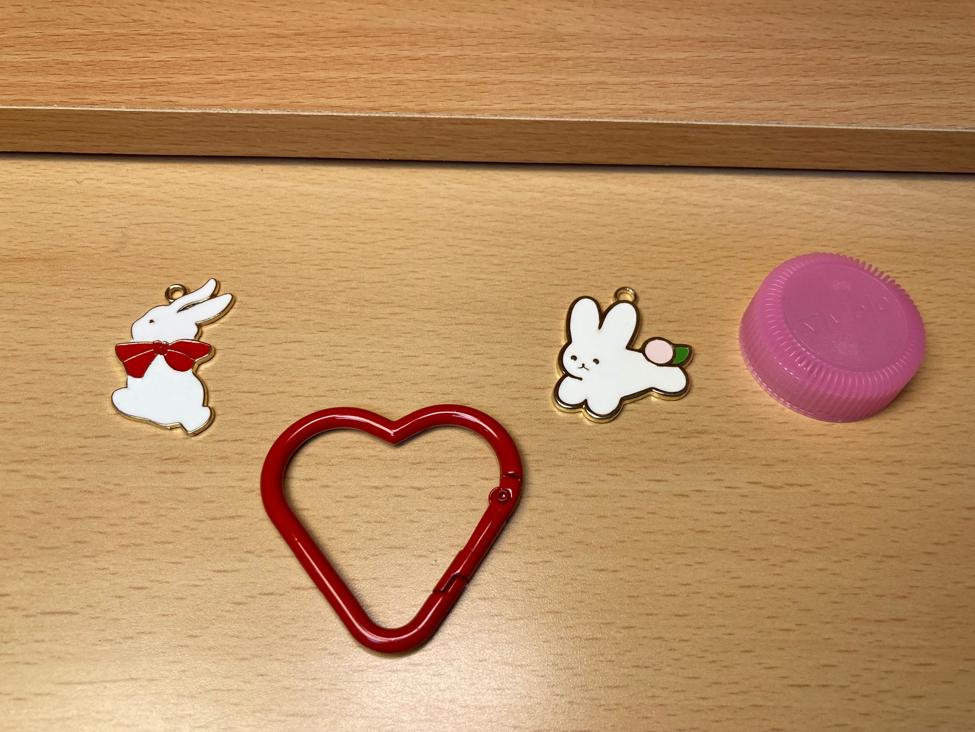 Tiny Treasures Seoul - Red Heart Shape Holder Key Ring