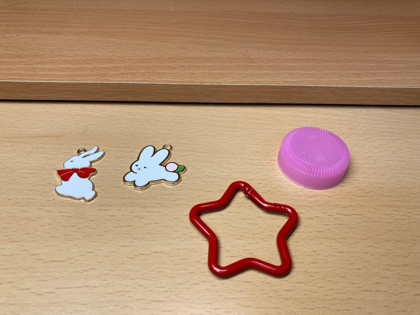 Tiny Treasures Seoul - Red Star Shape Holder Key Ring