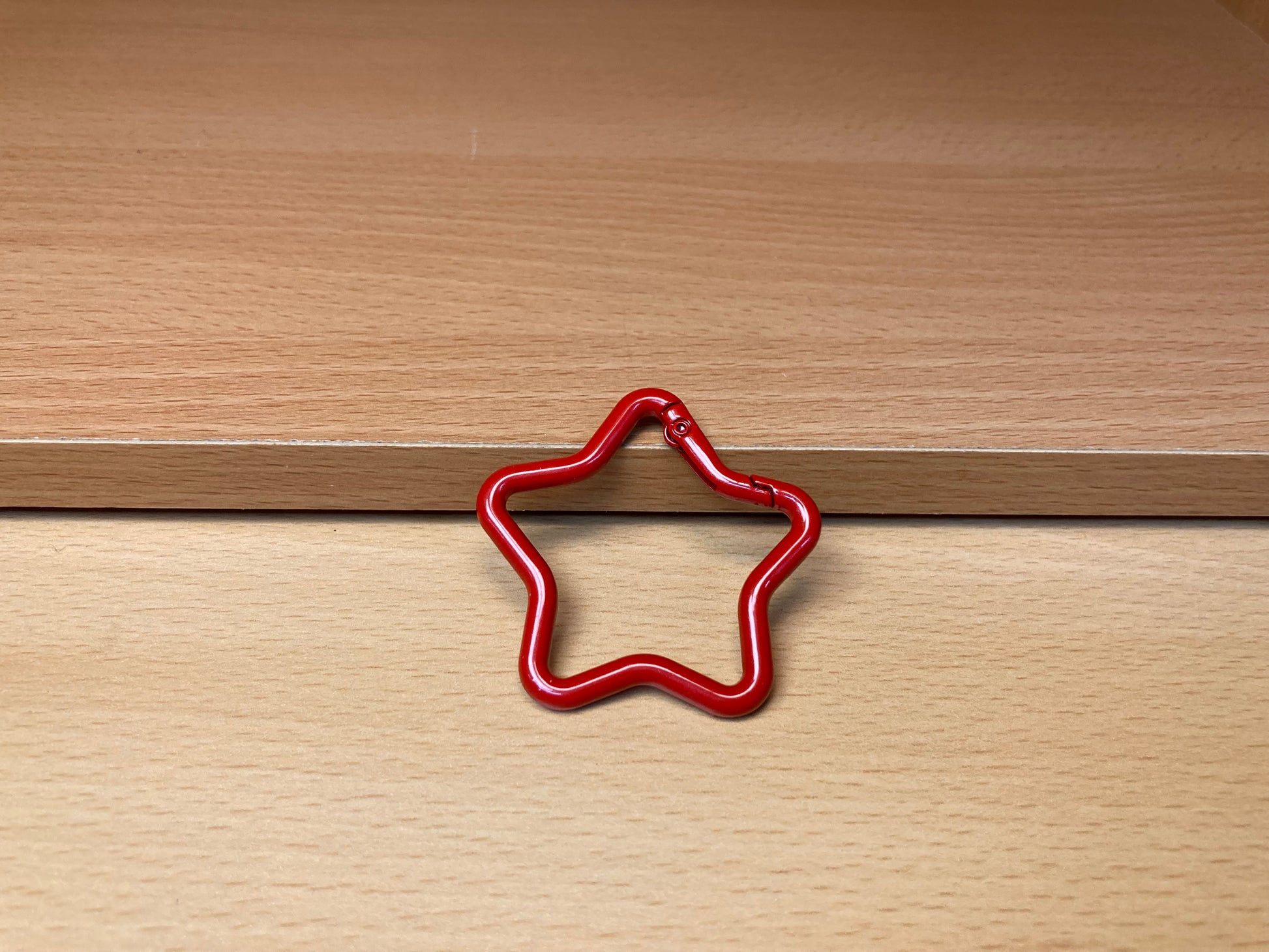 Tiny Treasures Seoul - Red Star Shape Holder Key Ring