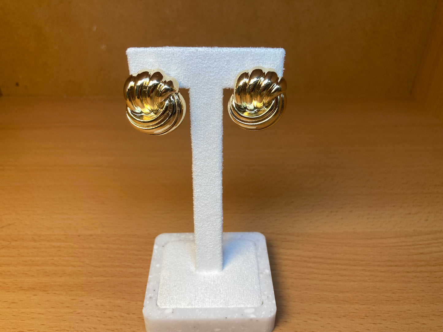 Tiny Treasures Seoul - Ribbed Layered Stud Earrings (Gold)