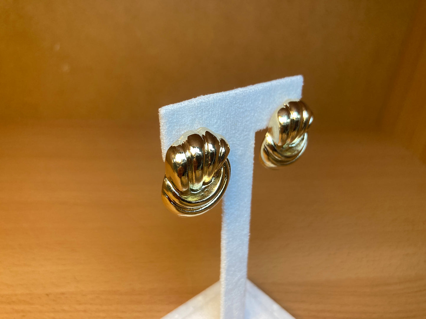 Tiny Treasures Seoul - Ribbed Layered Stud Earrings (Gold)
