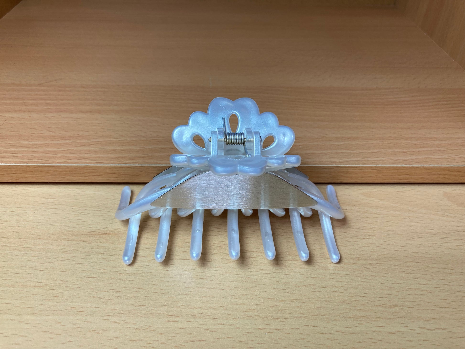 Tiny Treasures Seoul - Silver Bloom Arch Hair Claw