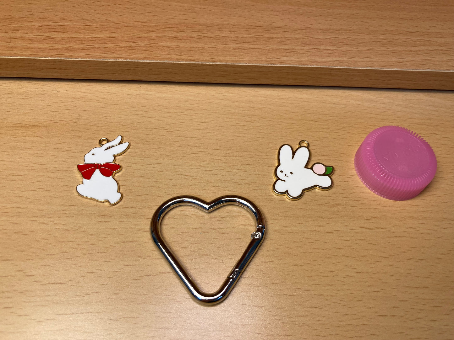 Tiny Treasures Seoul - Silver Heart Shape Holder Key Ring
