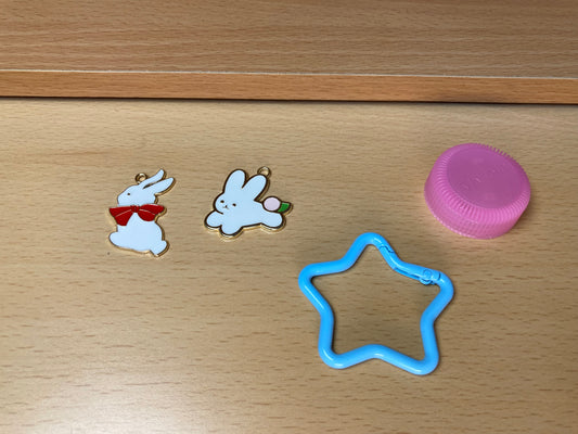 Tiny Treasures Seoul - Sky Blue Star Shape Holder Key Ring