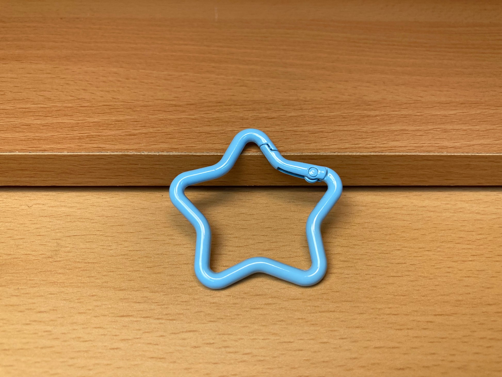 Tiny Treasures Seoul - Sky Blue Star Shape Holder Key Ring
