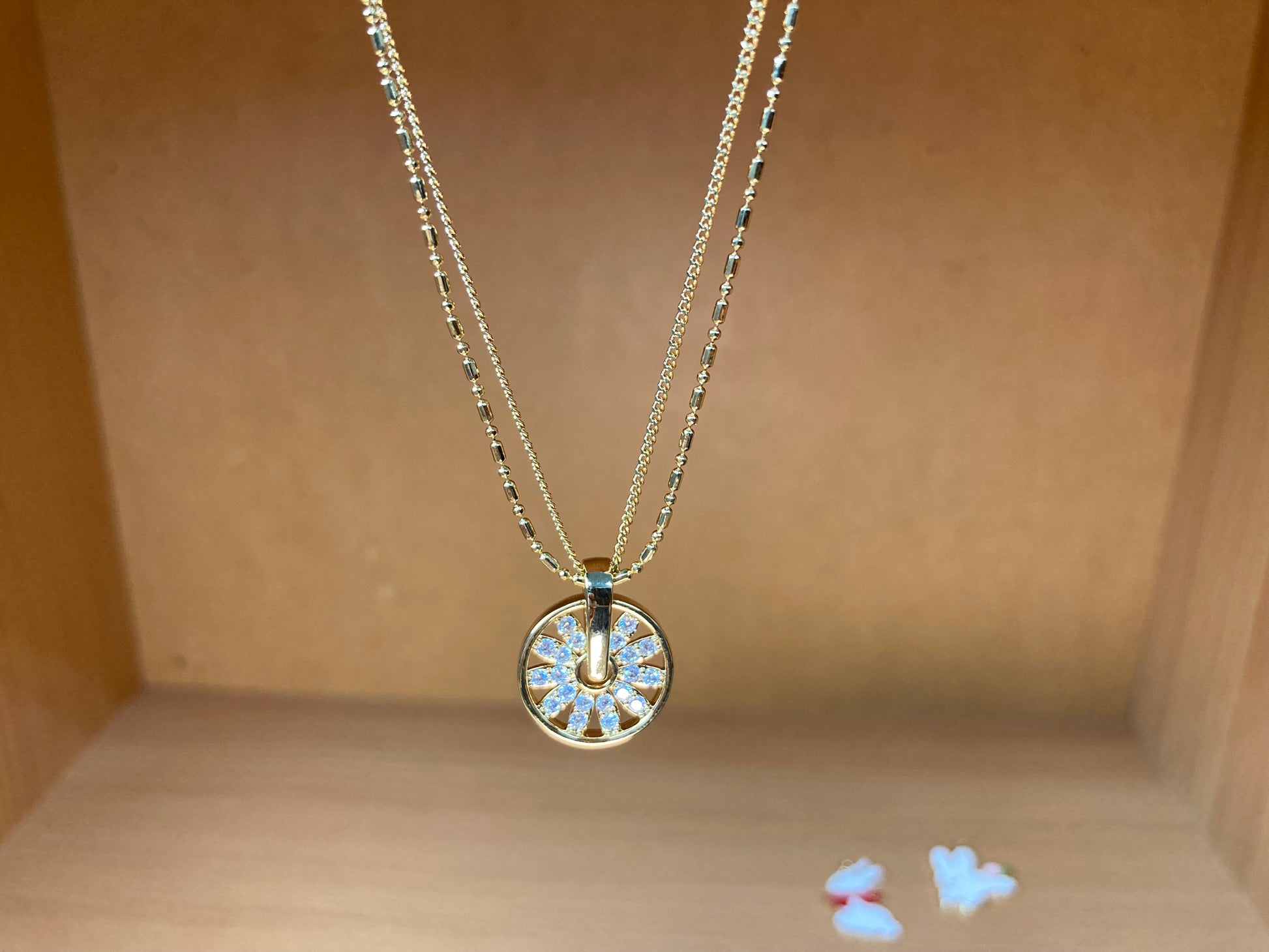 Tiny Treasures Seoul - Sunburst Double Chain Pendant Necklace (Gold) Close up View