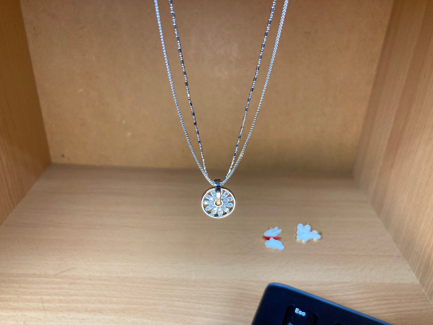 Tiny Treasures Seoul - Sunburst Double Chain Pendant Necklace (Silver) Top View
