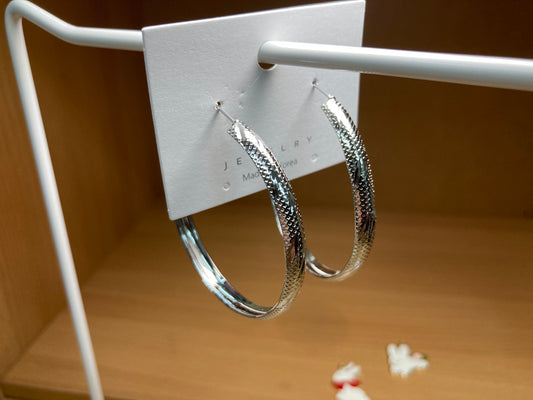 Tiny Treasures Seoul - Textured Twist Hoop Earrings (Silver)