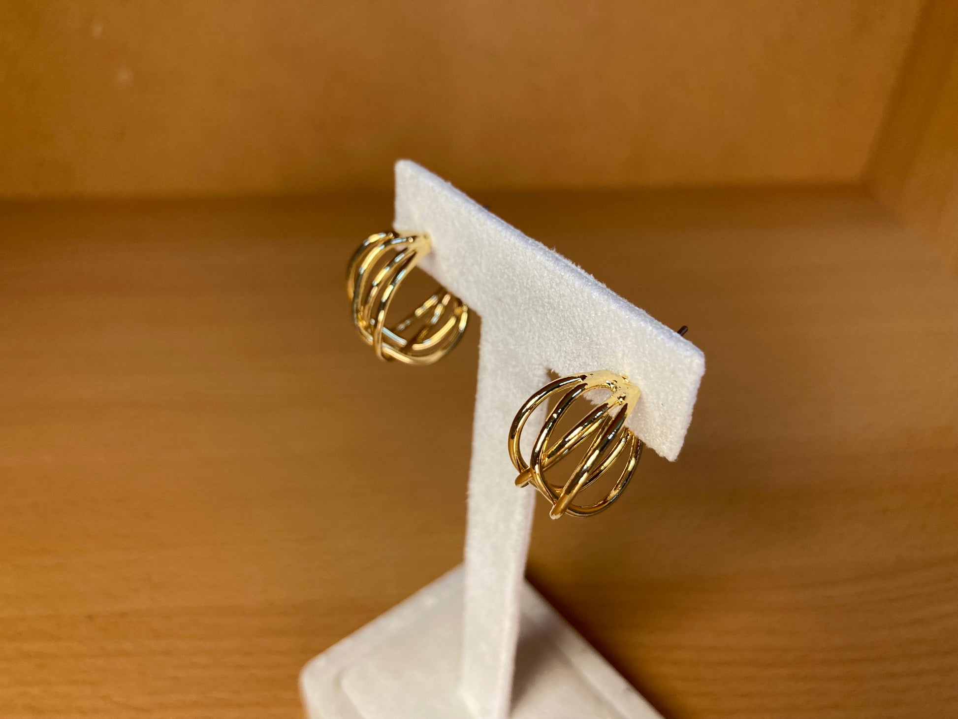 Tiny Treasures Seoul - Thin Entangle Hoop Earrings