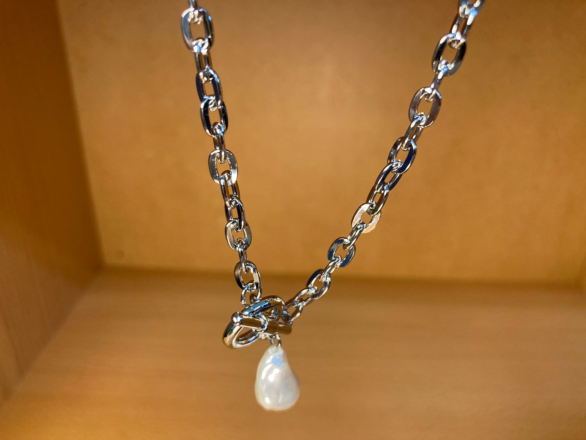 Tiny Treasures Seoul - Toggle Pearl Chain Necklace (16K White Gold Plated, Brass, Imitation Pearl)
