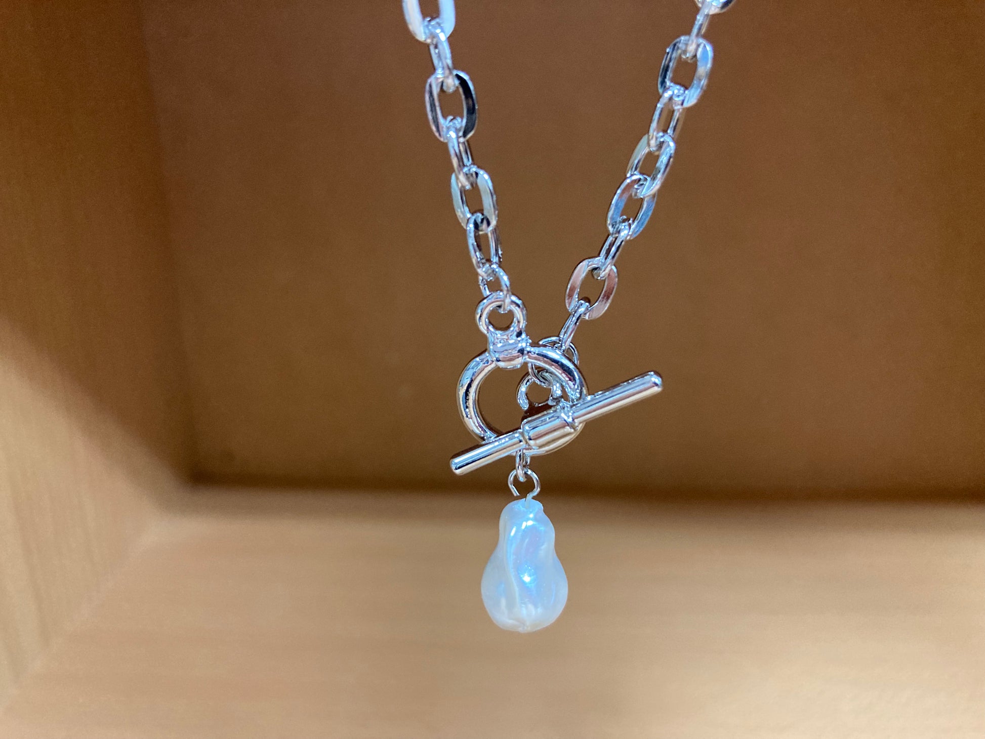 Tiny Treasures Seoul - Toggle Pearl Chain Necklace Close up View 2
