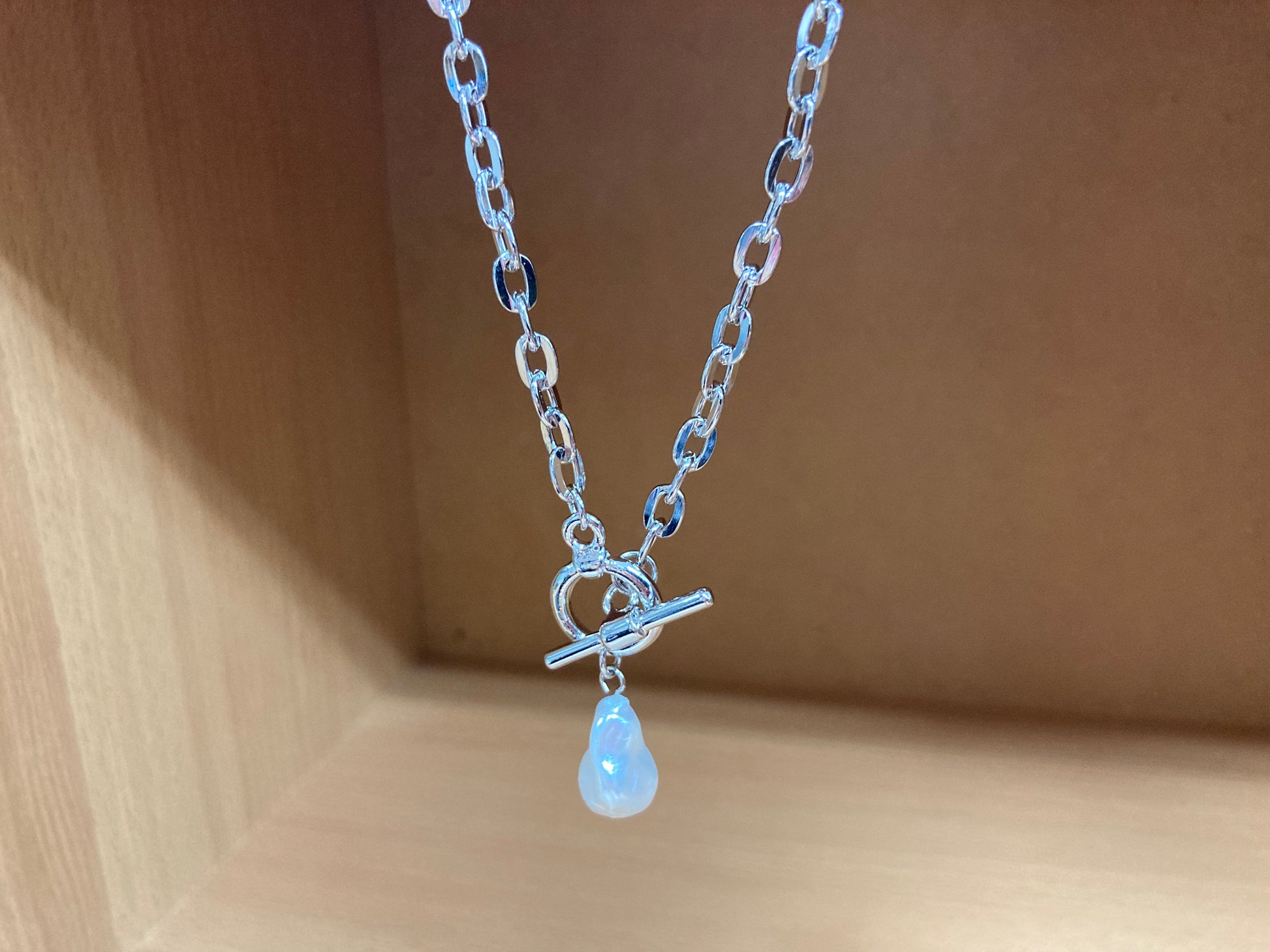 Tiny Treasures Seoul - Toggle Pearl Chain Necklace Front View 3