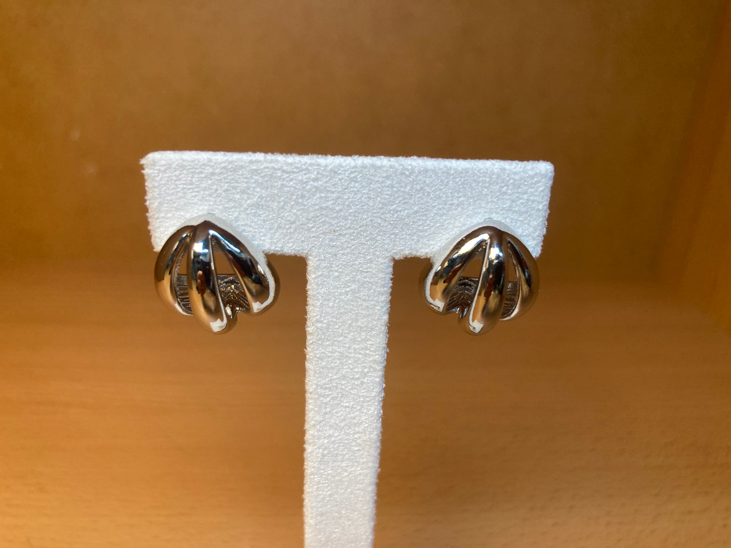 Tiny Treasures Seoul - Triple Line Dome Stud Earrings (Silver)