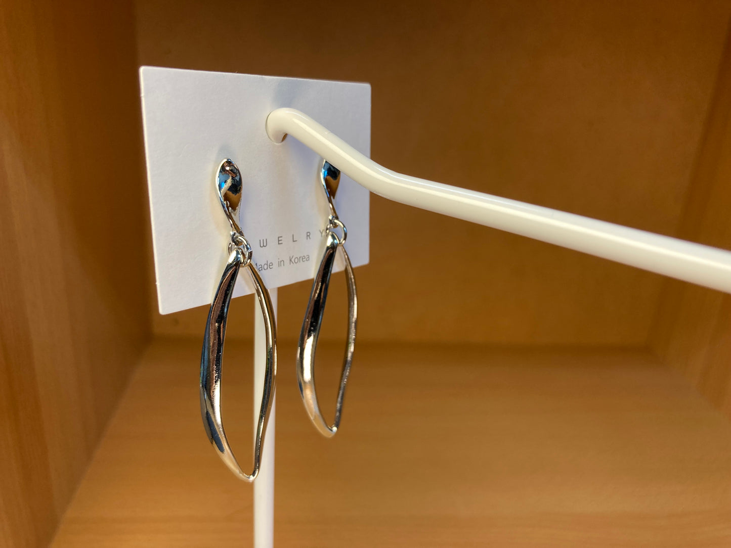 Tiny Treasures Seoul - Twisted Marquise Drop Earrings (Silver)