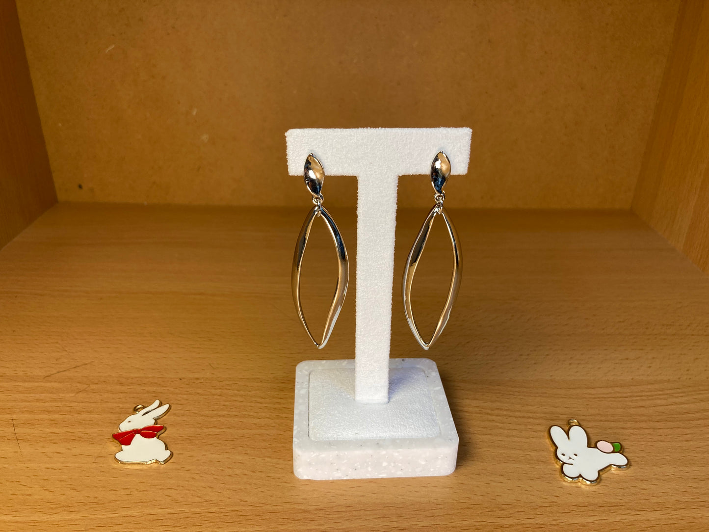 Tiny Treasures Seoul - Twisted Marquise Drop Earrings (Silver)