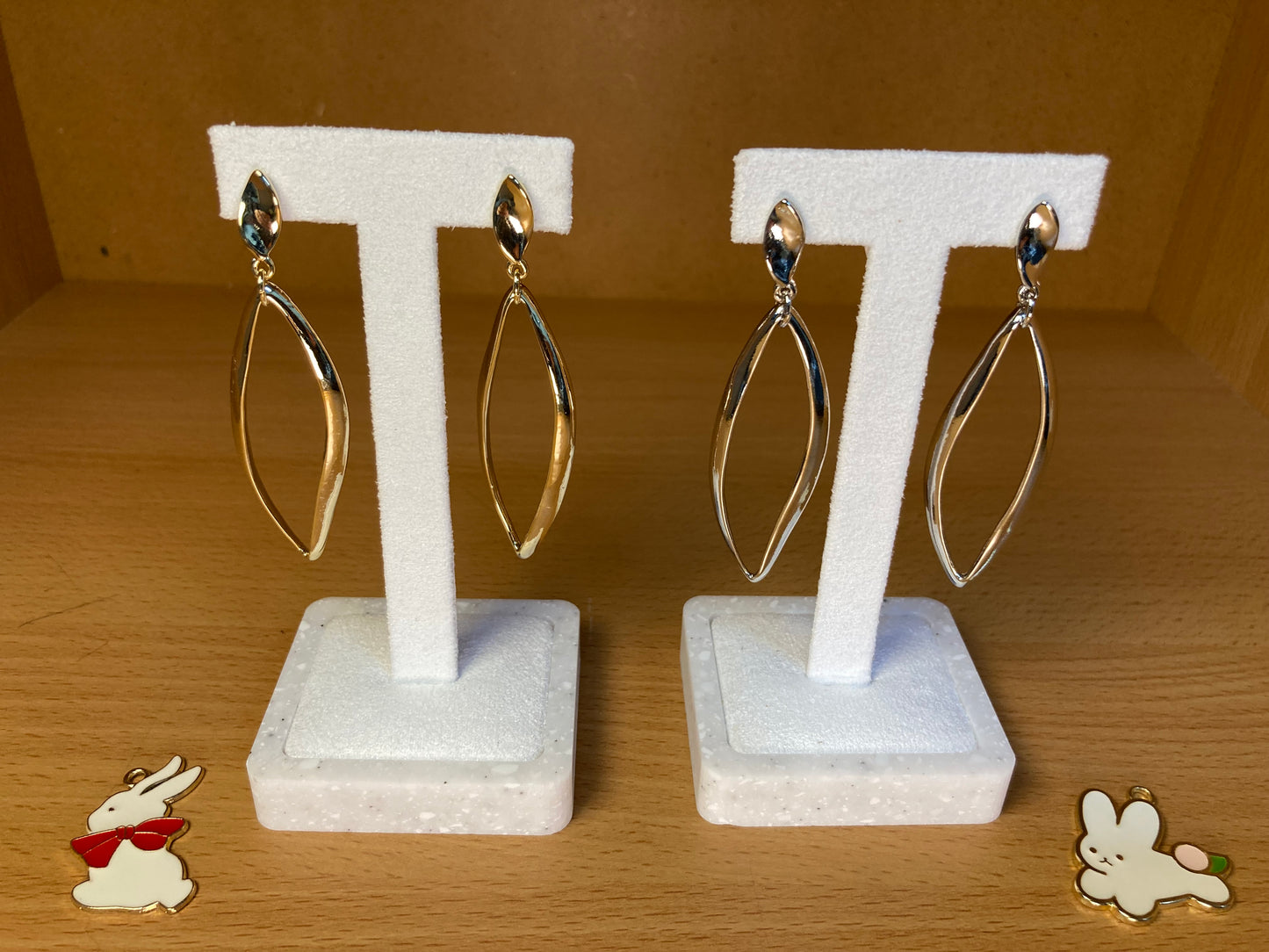 Tiny Treasures Seoul - Twisted Marquise Drop Earrings (Silver)