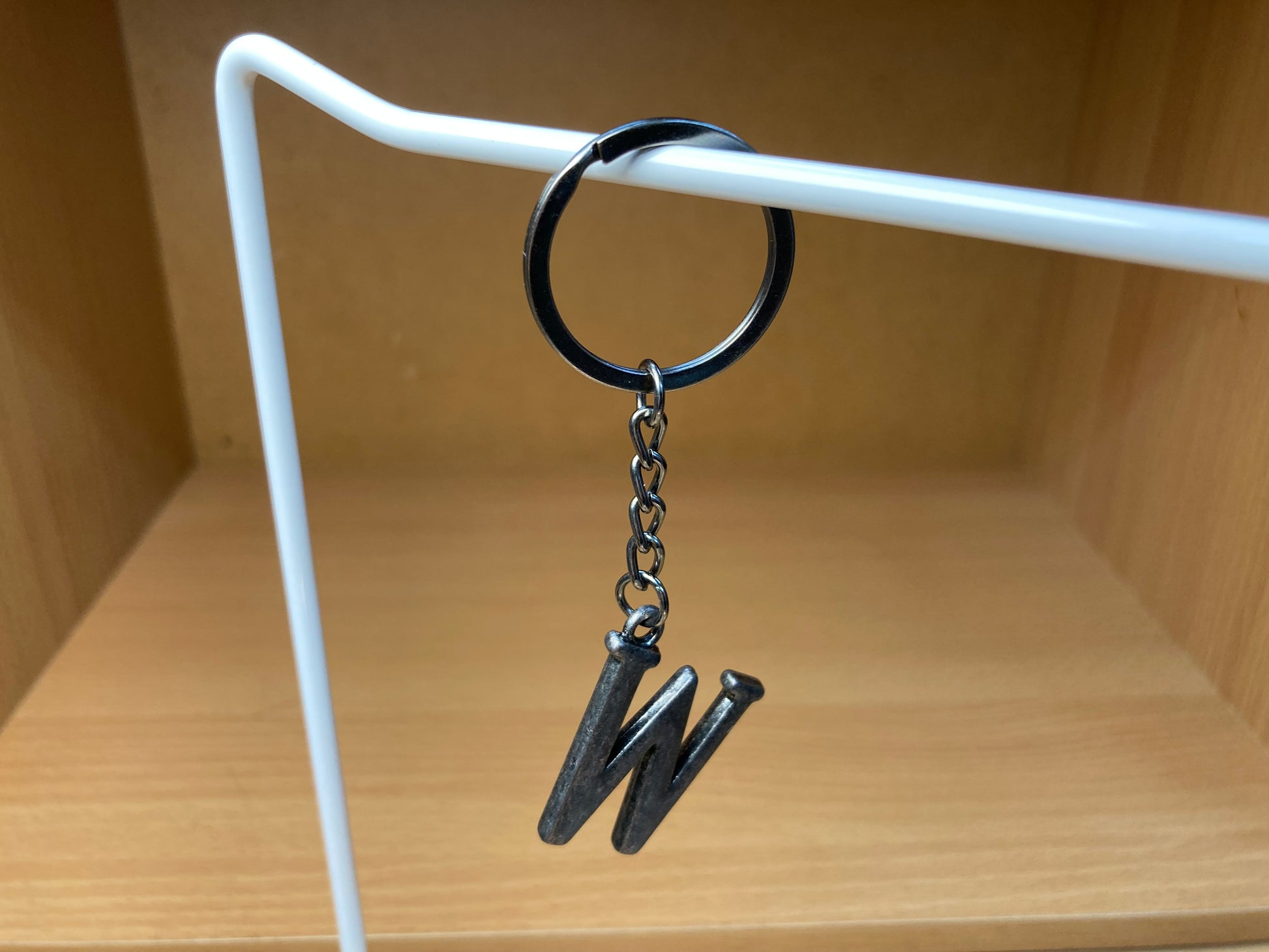 Tiny Treasures Seoul - Vintage Initial W Key Chain