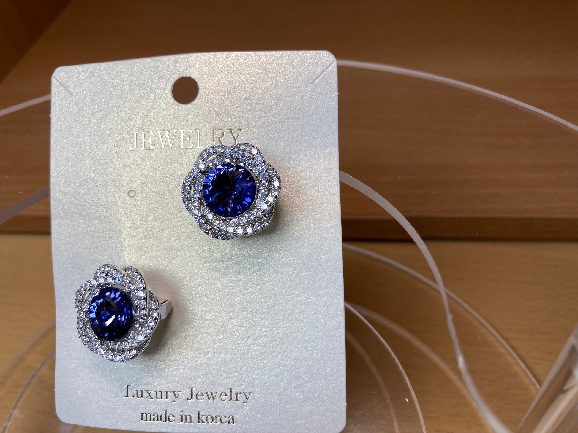 Tiny Treasures Seoul - Violet Swarovski Crystal Flower Brooch Set (2 Pieces)