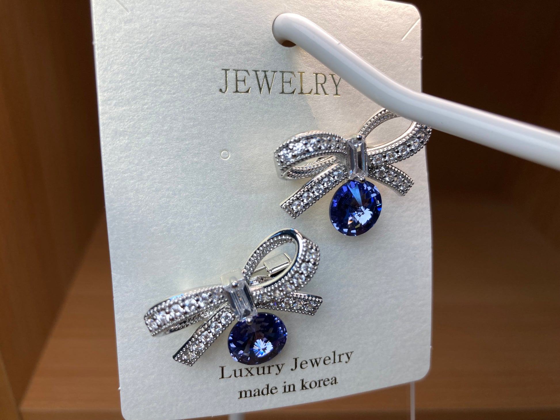 Tiny Treasures Seoul - Violet Swarovski Crystal Ribbon Brooch Set (2 Pieces)