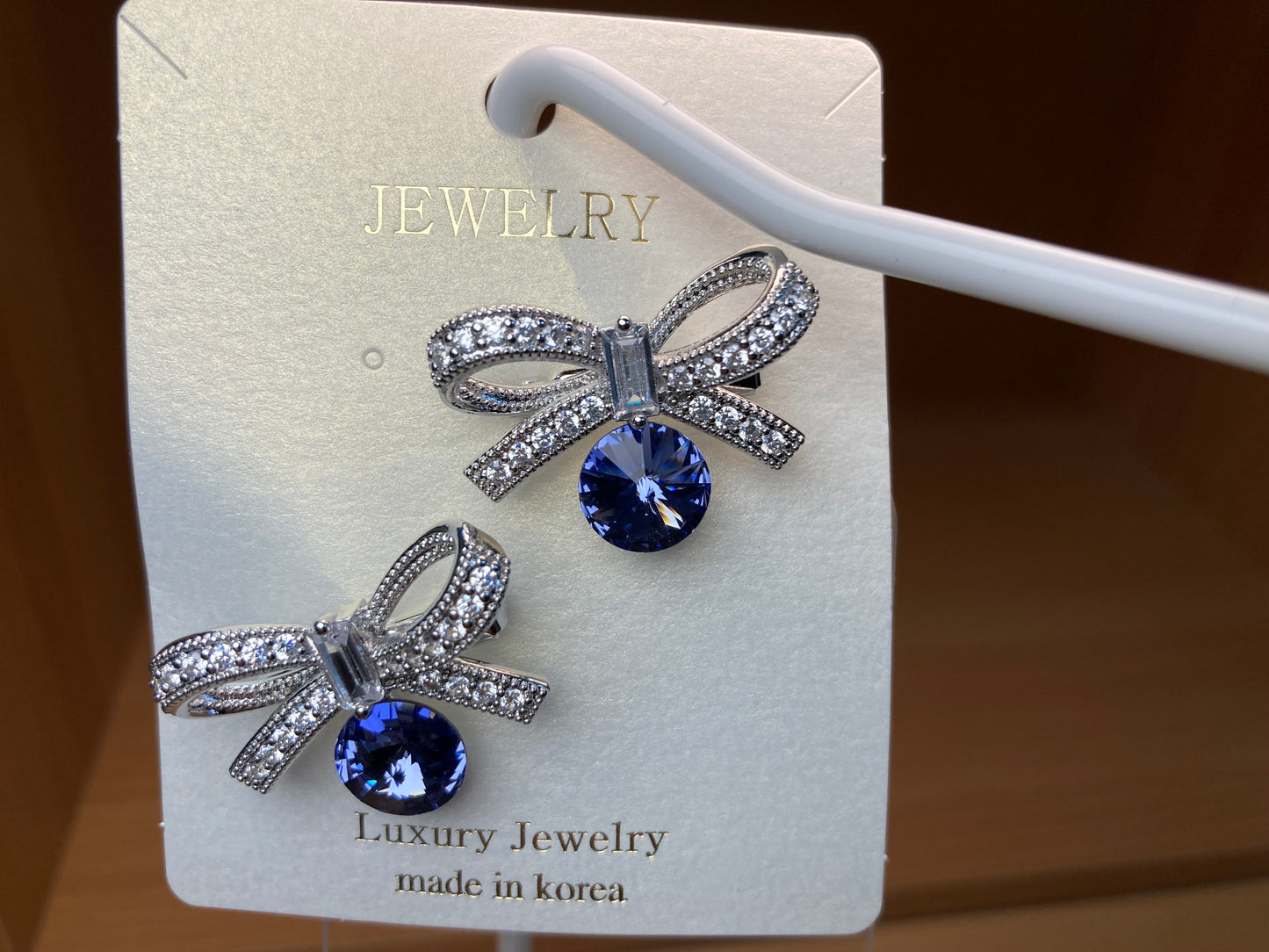 Tiny Treasures Seoul - Violet Swarovski Crystal Ribbon Brooch Set (2 Pieces)