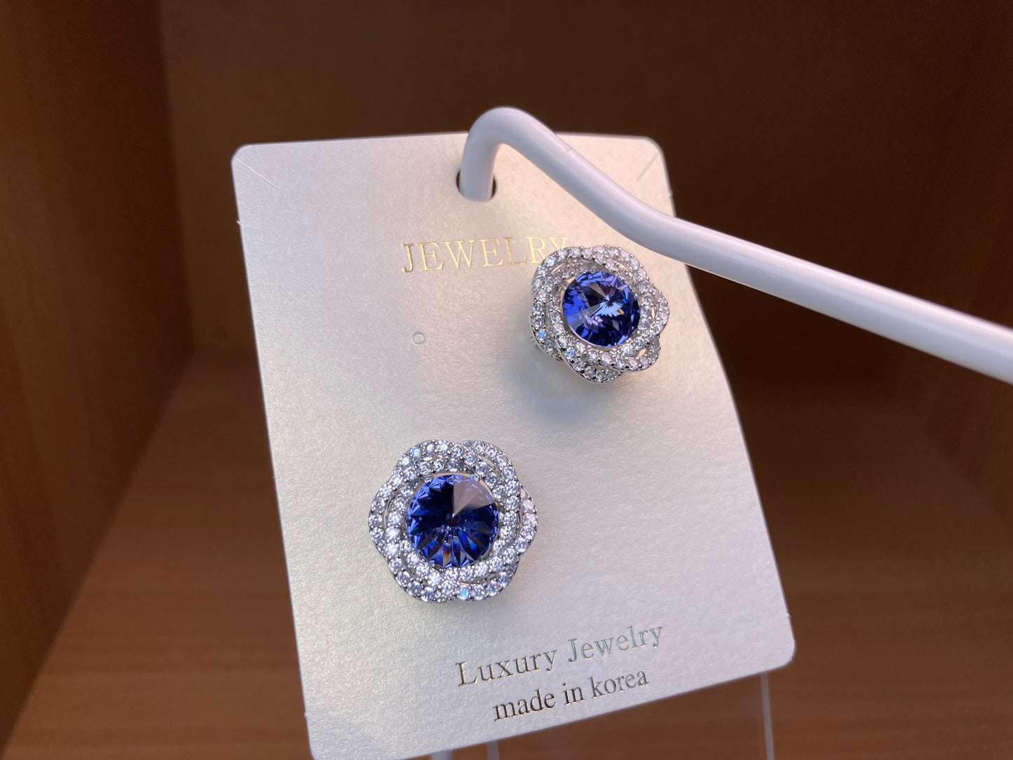 Tiny Treasures Seoul - Violet Swarovski Crystal Flower Brooch Set (2 Pieces)