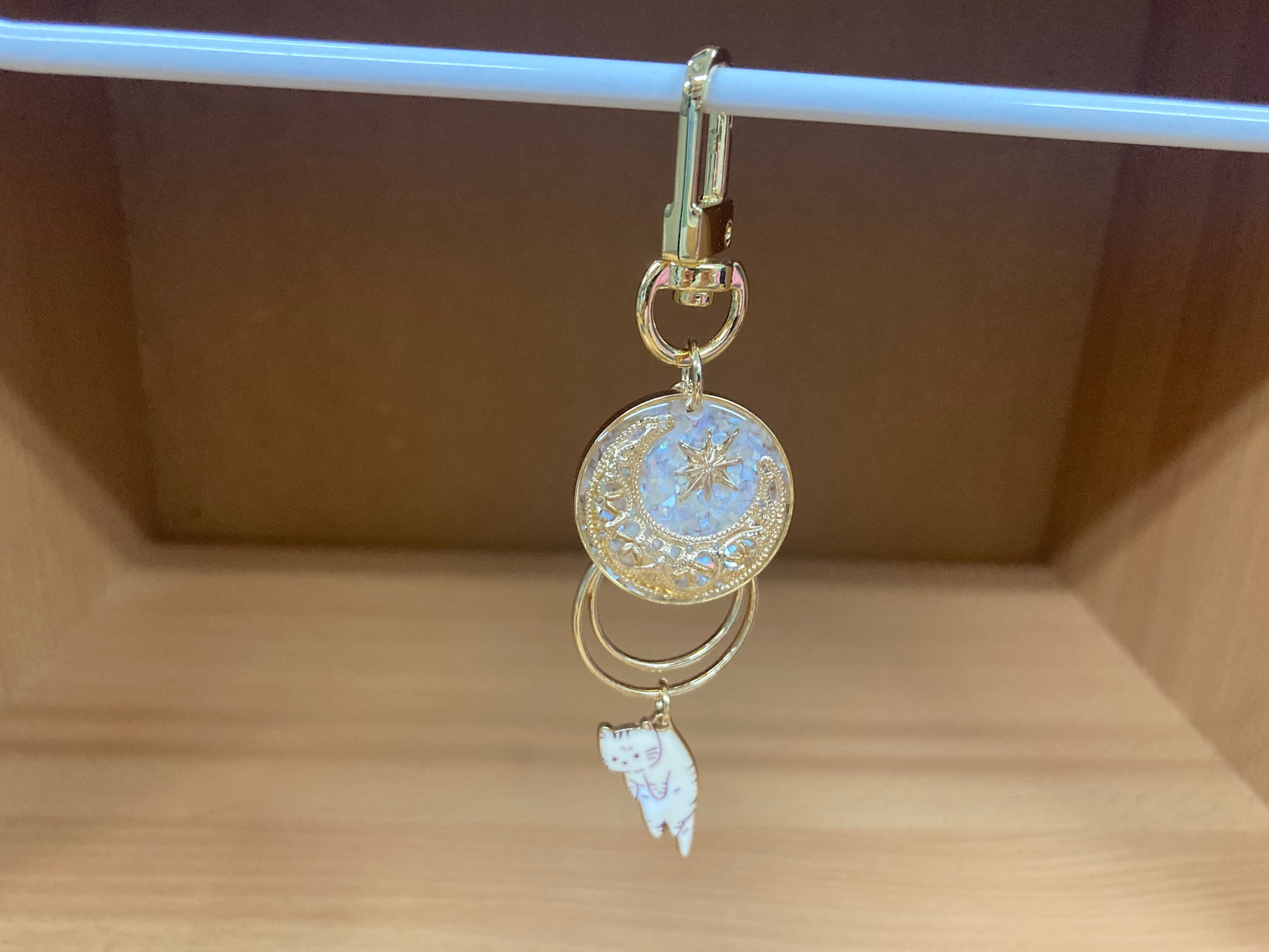 Tiny Treasures Seoul - White Cat Glitter Moon Bag Charm 6