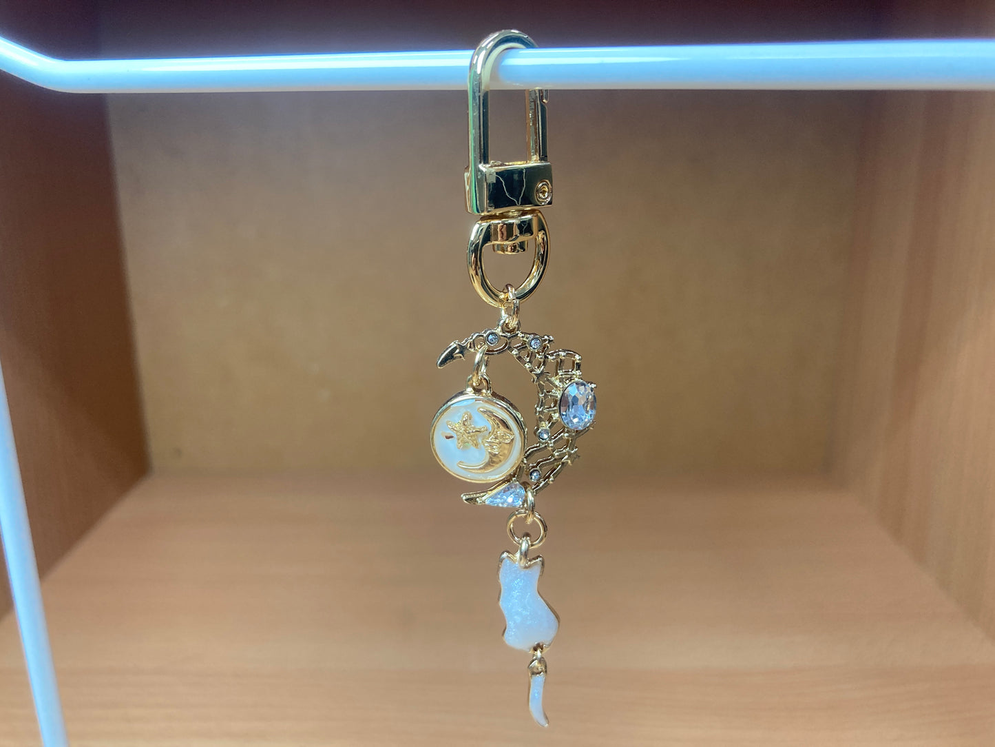 Tiny Treasures Seoul - White Cat Moon Bag Charm 15
