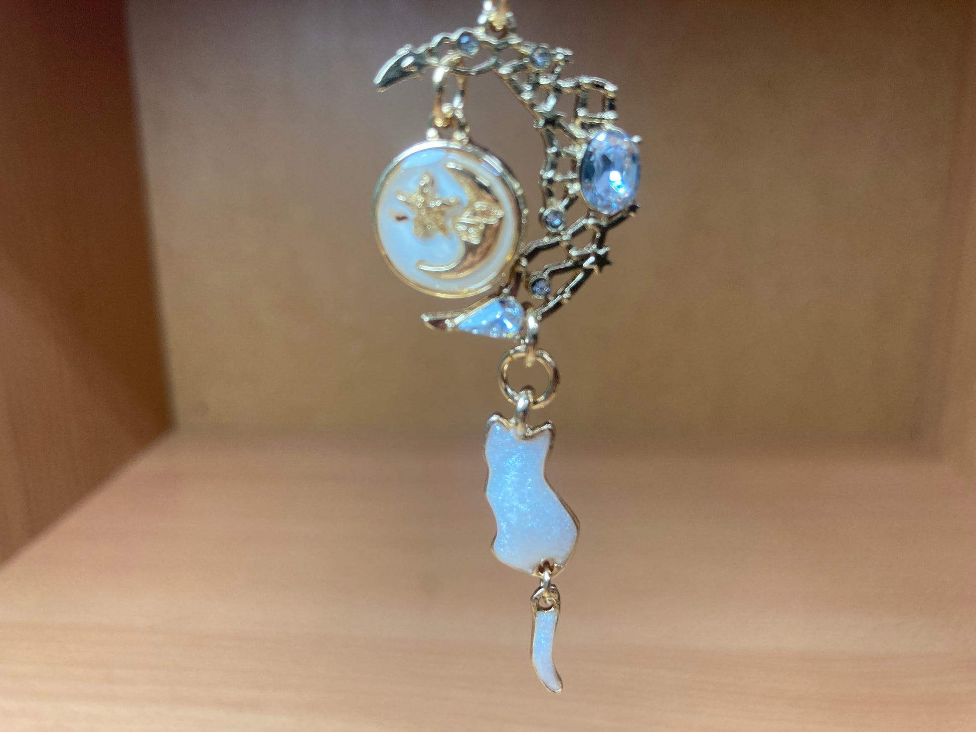 Tiny Treasures Seoul - White Cat Moon Bag Charm