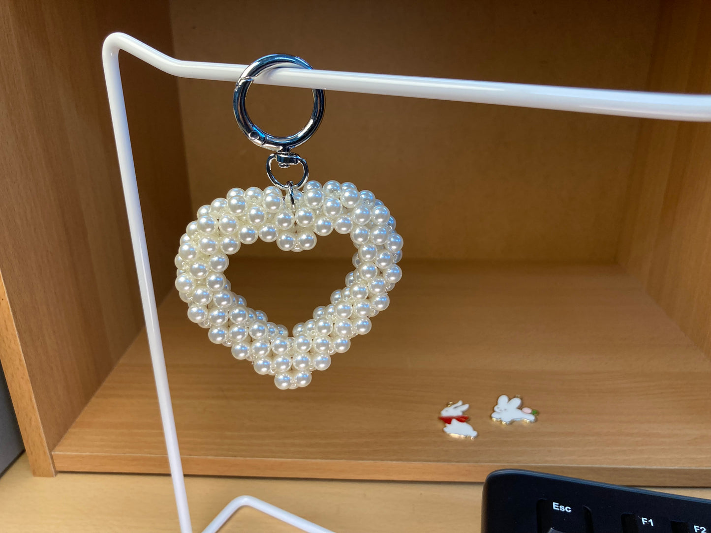 Tiny Treasures Seoul - White Pearl Big Heart Bag Charm Key Chain
