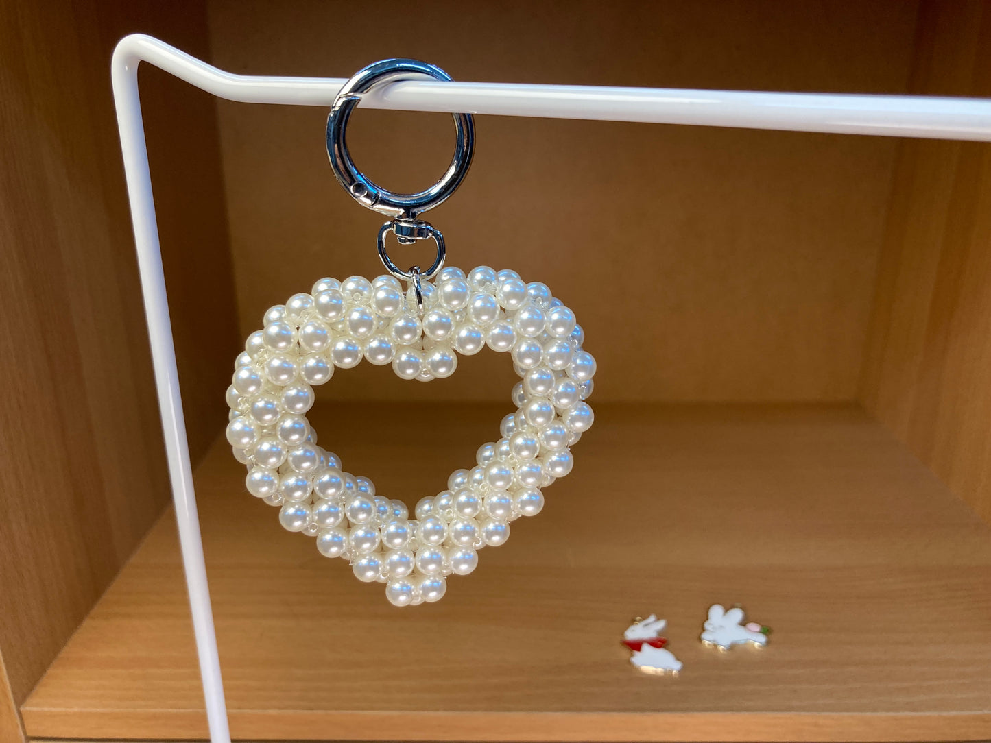 Tiny Treasures Seoul - White Pearl Big Heart Bag Charm Key Chain