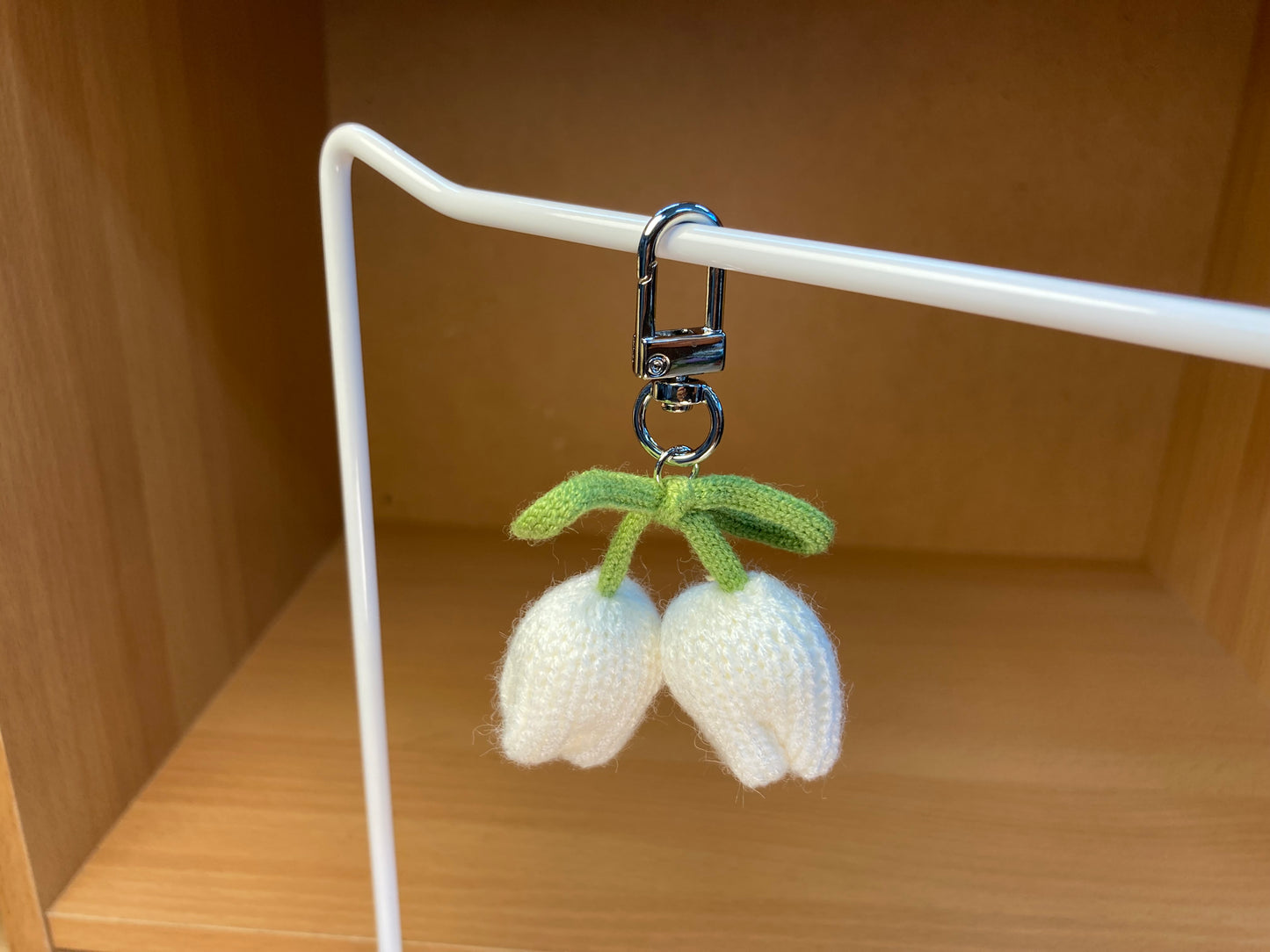 Tiny Treasures Seoul - White Tulip Knit Bag Charm